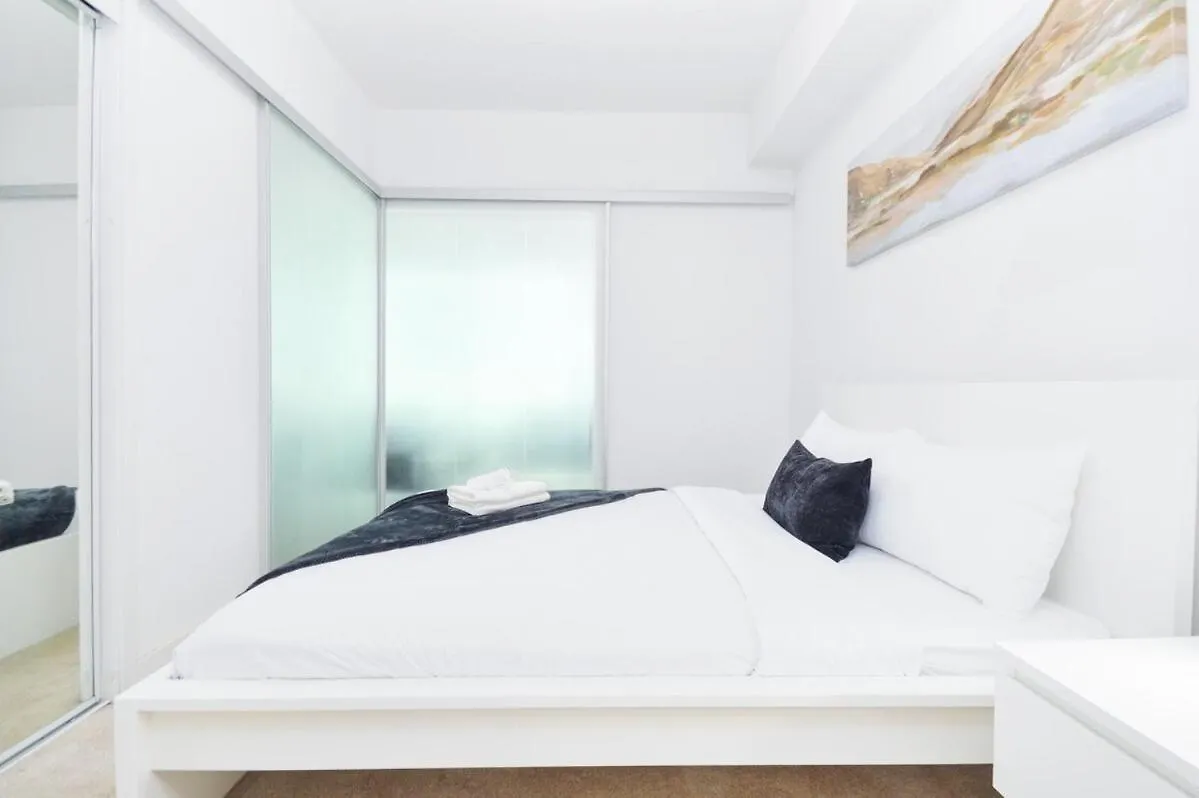 Downtown Toronto Apartment 0*,