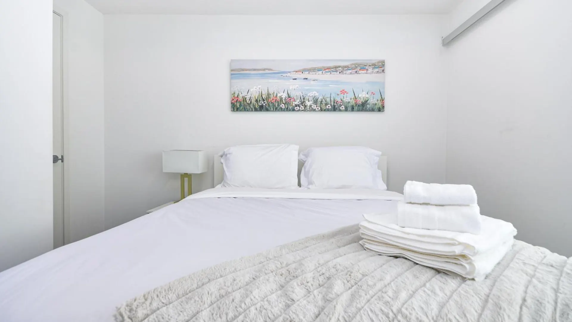 Downtown Toronto Apartment 0*,